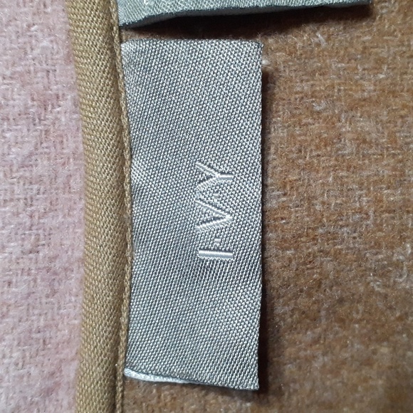 Amazingly BEAUTIFUL VEST! - Picture 10 of 11